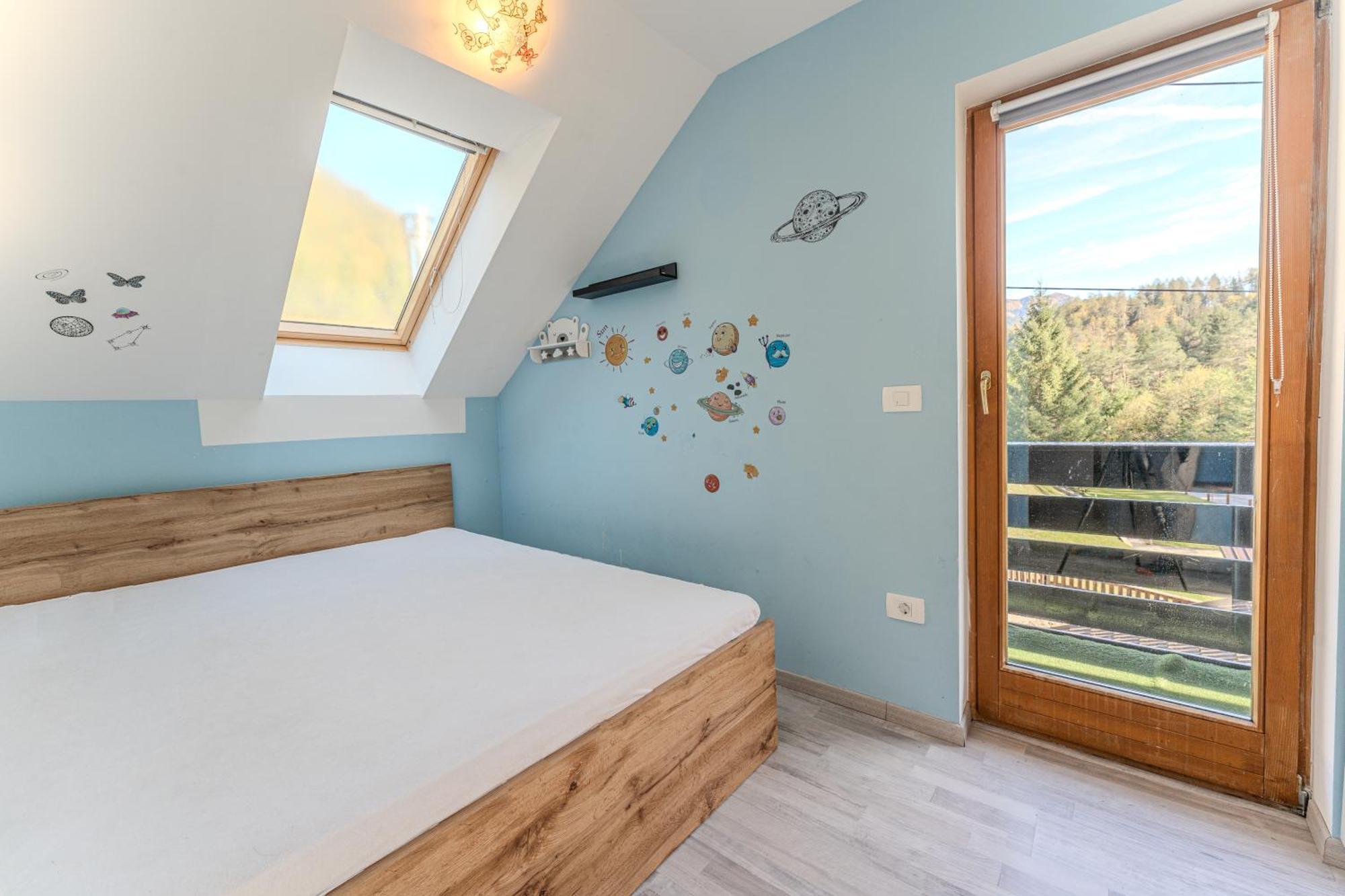 Idyllic Triglav Forest Retreat - Alps, Trails, Lakes, Falls Мойстрана Екстериор снимка